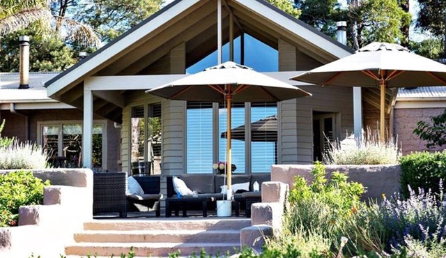 Tussie Mussie Vineyard Retreat Lodge in Merricks North