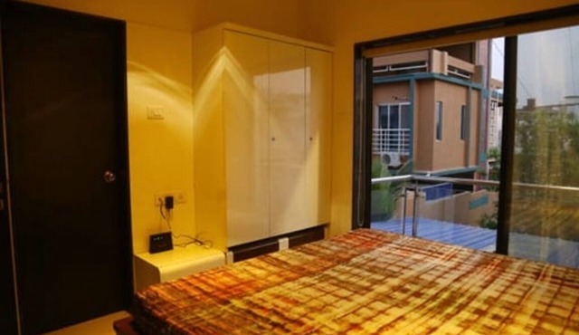 Ultra-luxurious elegant 3 BHK villa with private pool near Lonavala market.