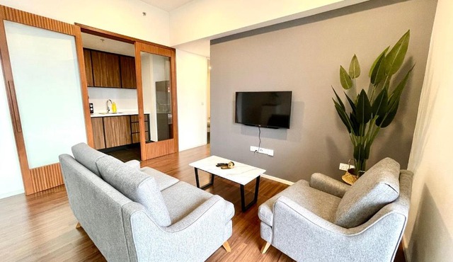 UNA Serviced Apartment by Moka