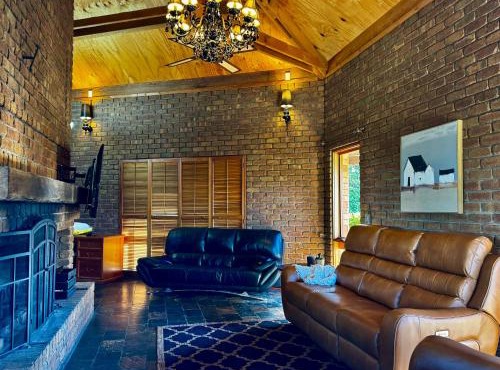 Upsandowns - Private pool, Spa, and Sauna