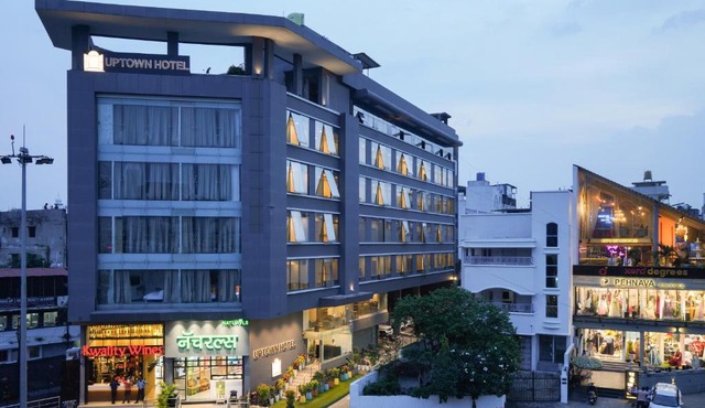 Uptown Hotel