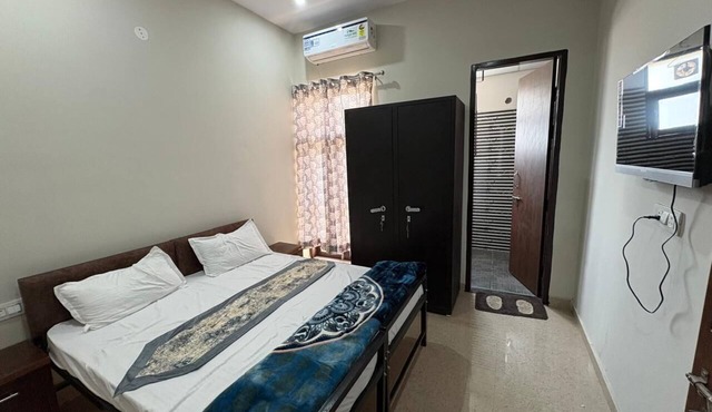 Vansh Residency Couple Friendly Gurgaon