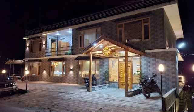 Vesper Woods Manali – Scenic Stay with Mountain Views