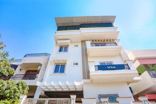 Via Aditya Guest House - Nr Dasaswamedh Ghat