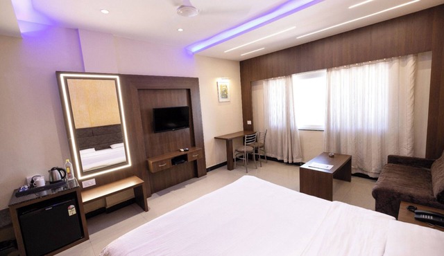 Vikramaditya Panposh Rd