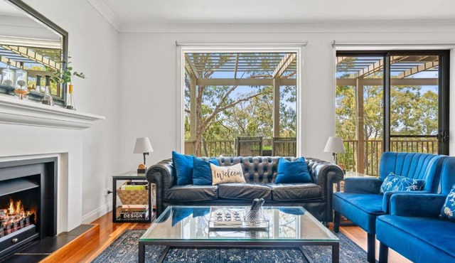 Villa Above Par, Privately Managed within Cypress Lakes Resort, Premier 2 Storey Villa, 2 Bedrooms, both with Private Ensuites, Light Breakfast included