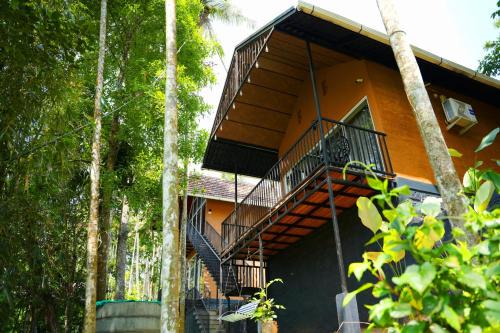 Wanderlust Villas - Individual Villa with Balcony in Pinangode