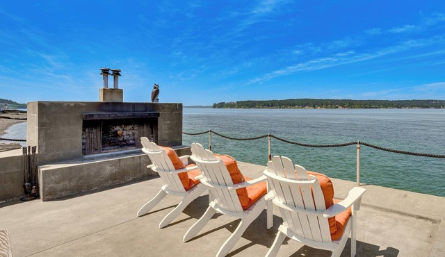 Waterfront Cabin w/Stunning Sound Views in University Place