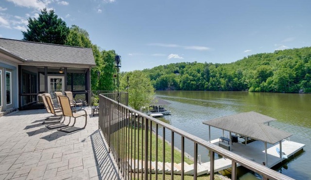 Waterfront Smith Mountain Lake Home w/Boat Dock! in Moneta