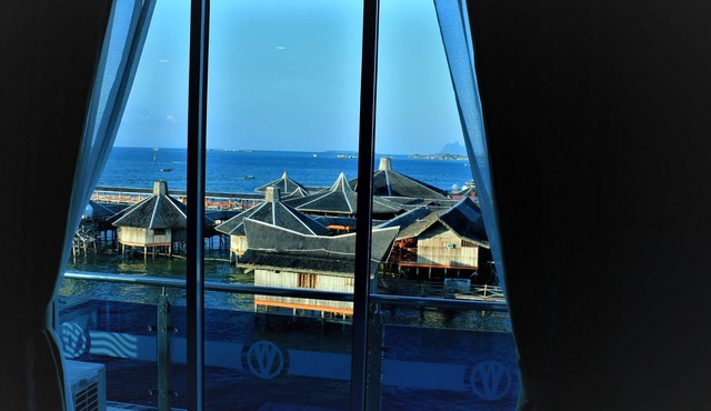 Wave View Hotel