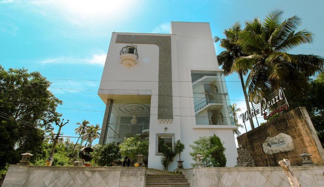 White Pearl Residency
