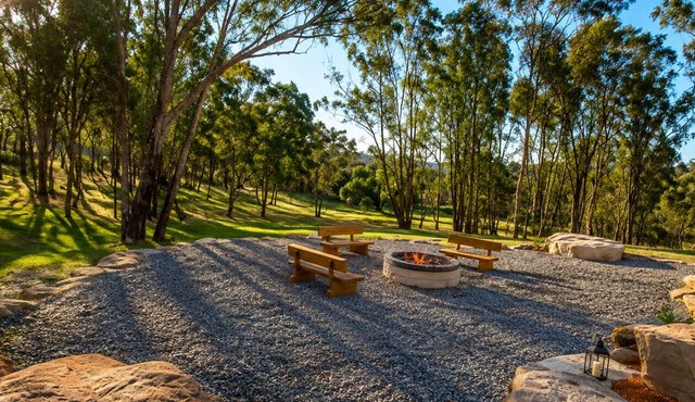 Willow Cabin - Peaceful Rural Retreat - Pet Friendly