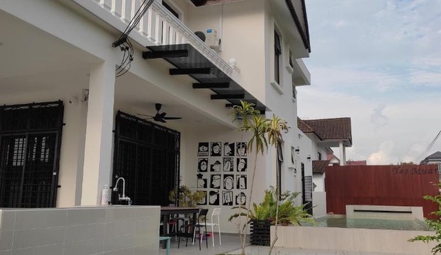 YES MUAR
