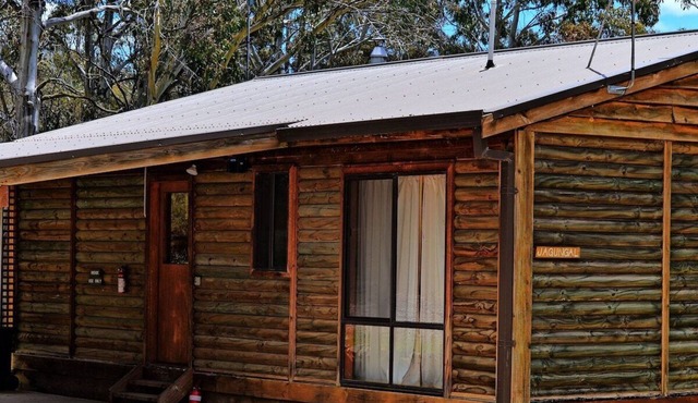 Your gateway to an unforgettable holiday experience in the stunning Snowy Mountains!