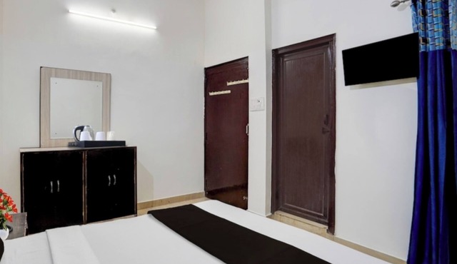 Yuvraj Guest House