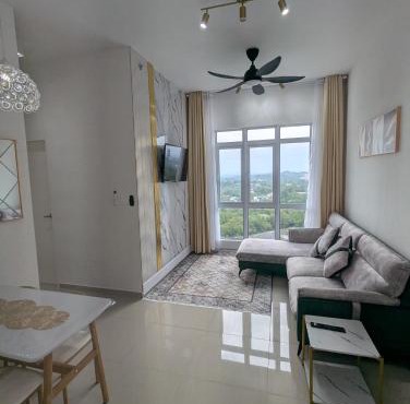 Zaara Mesahill Premier Mountain and Pool view with King and Queen size bed