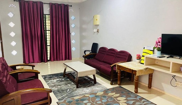 ZR Homestay Kemaman with 3 Bedroom 2 Bathroom - 2 Room AC 1 Room Fan - Not Sharing House