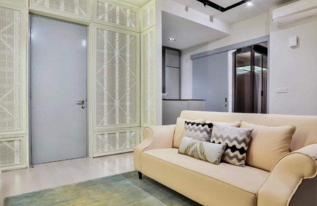 Executive Suite with Garden View 13