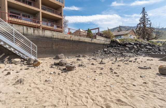 Grandview Waterfront 