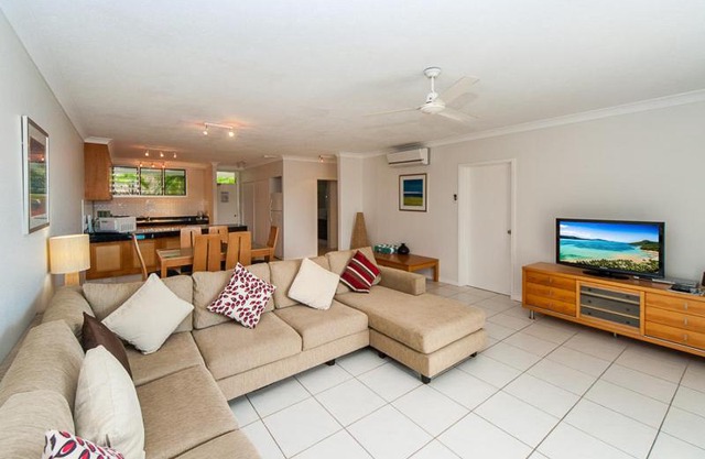 Lagoon Beachfront Lodge 003 on Hamilton Island by HamoRent in Hamilton Island