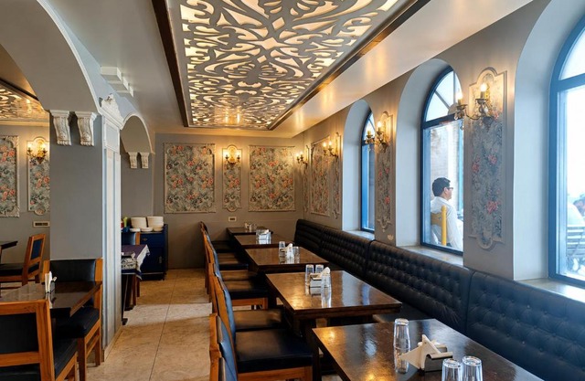 Oyo Hotel 