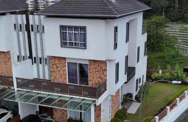 Zinnia Residences 