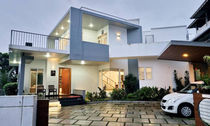 Alwaye Villa | 279 m² Villa ∙ 4 bedrooms ∙ 16 guests