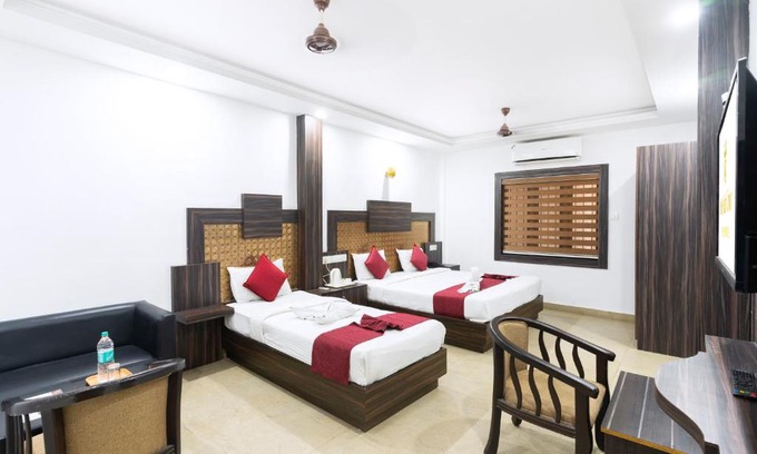 Thrikkakara Hotel | Hotel Kochi Crown