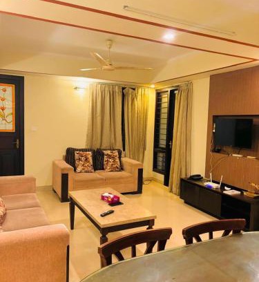 Thiruvananthapuram Apartment | LUXUS INN JA - Starlight Rooms