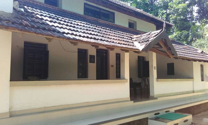 Mananthavady Resort | Private room ∙ 1 guest