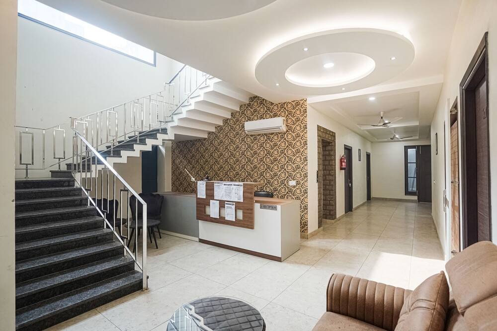 Ludhiana Hotel | OYO Blue Stone Residency