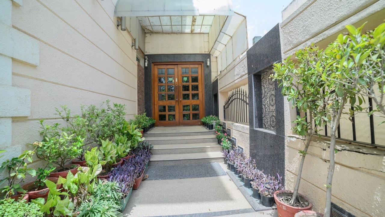 Photo of Buildings in DLF City