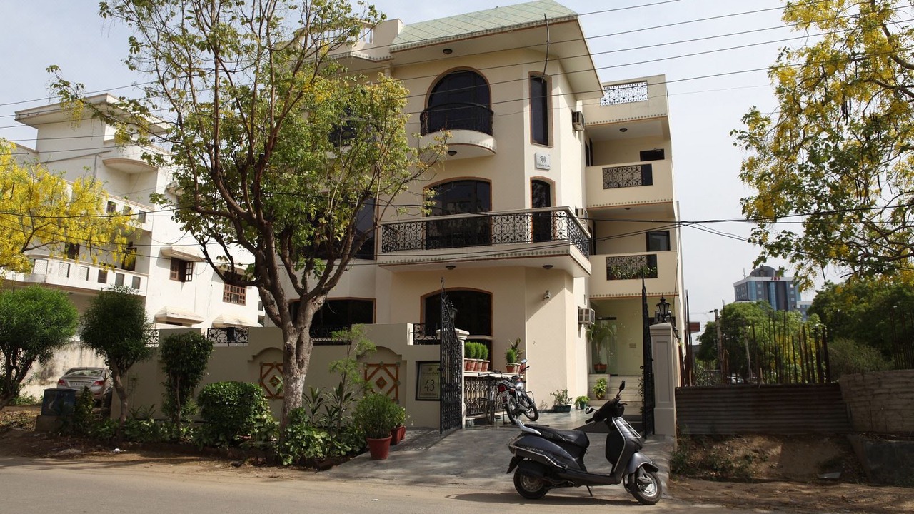 Photo of Buildings in DLF City