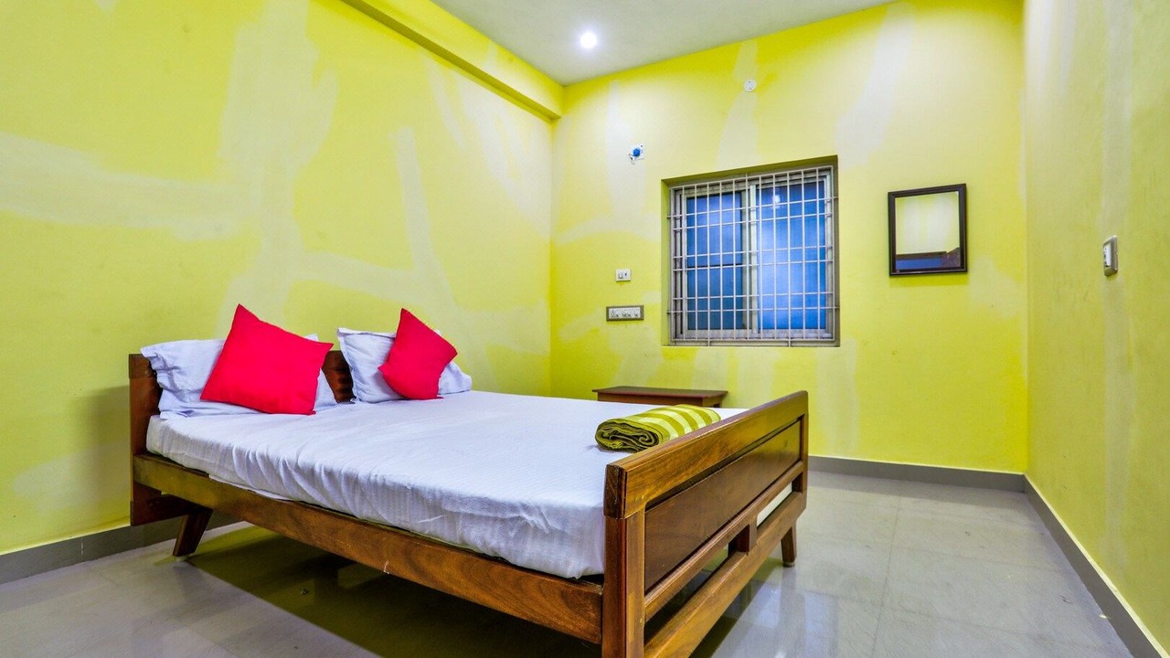 Photo of Bedroom in Thirunallar