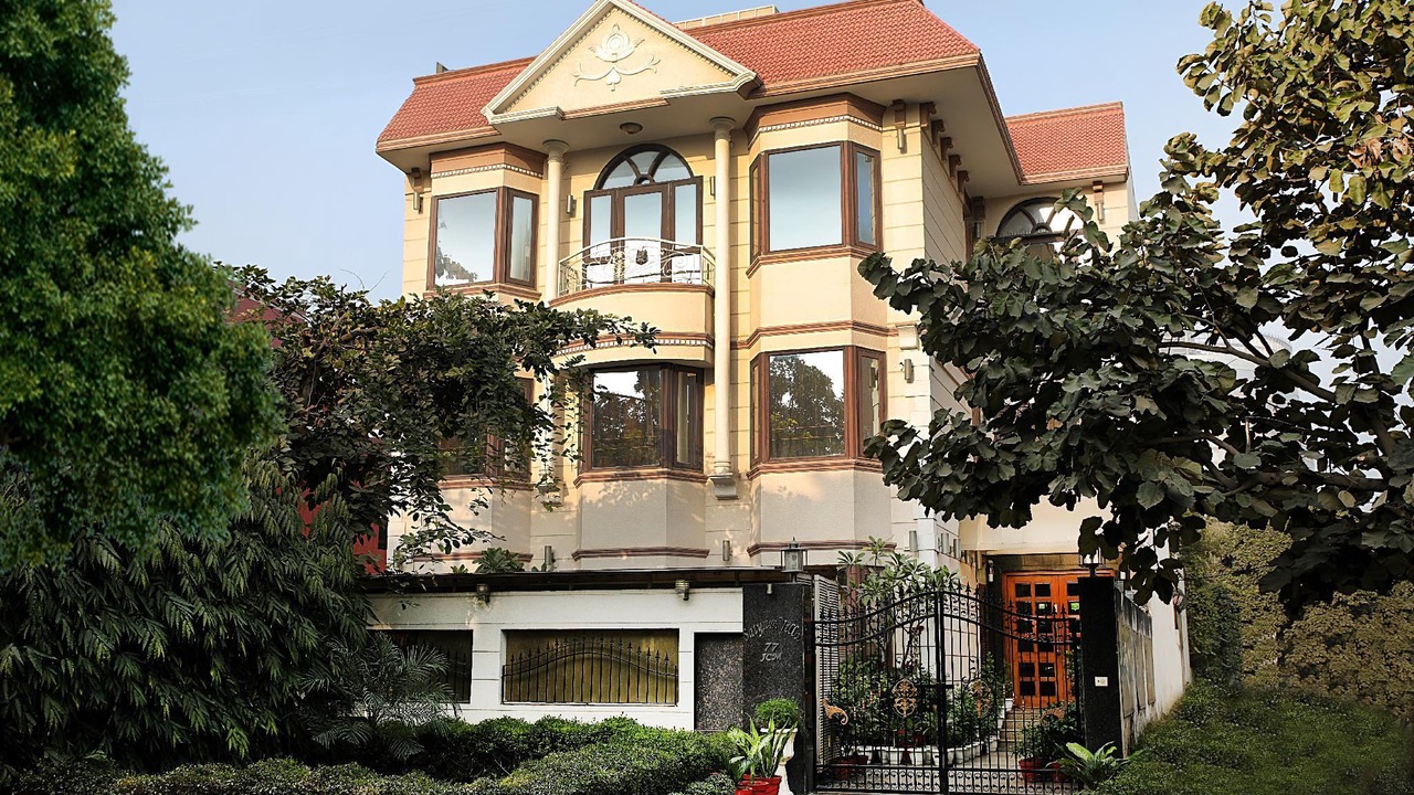Photo of Buildings in DLF City