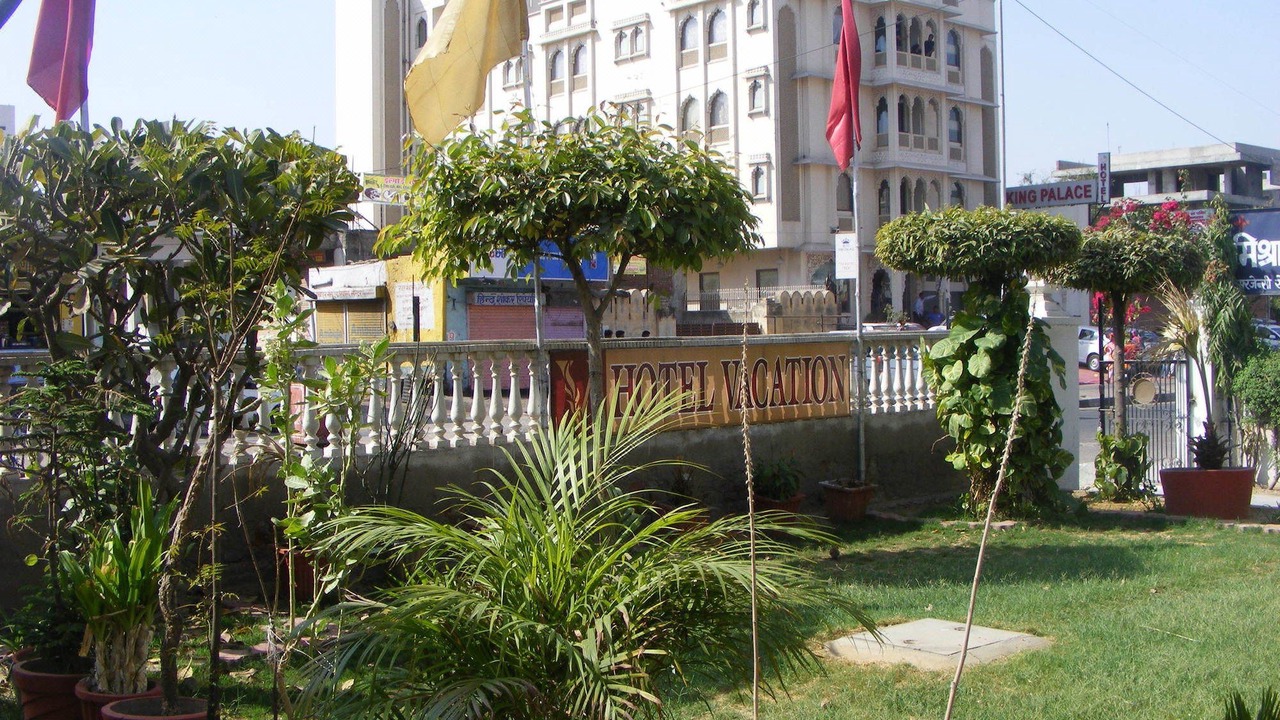 Photo of Buildings in Amer Fort Road