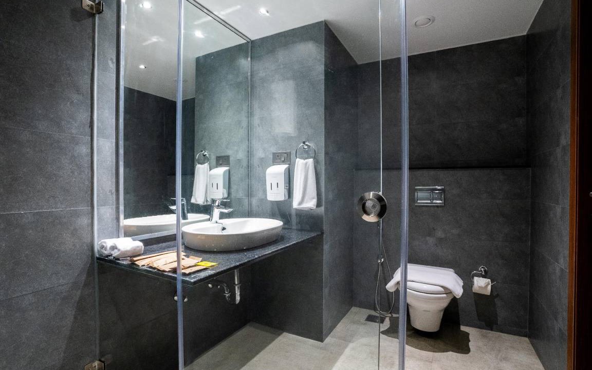 Photo of Bathroom in East Nada
