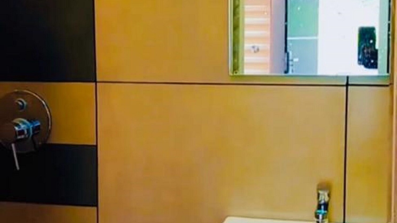 Photo of Bathroom in Vaduvanchal