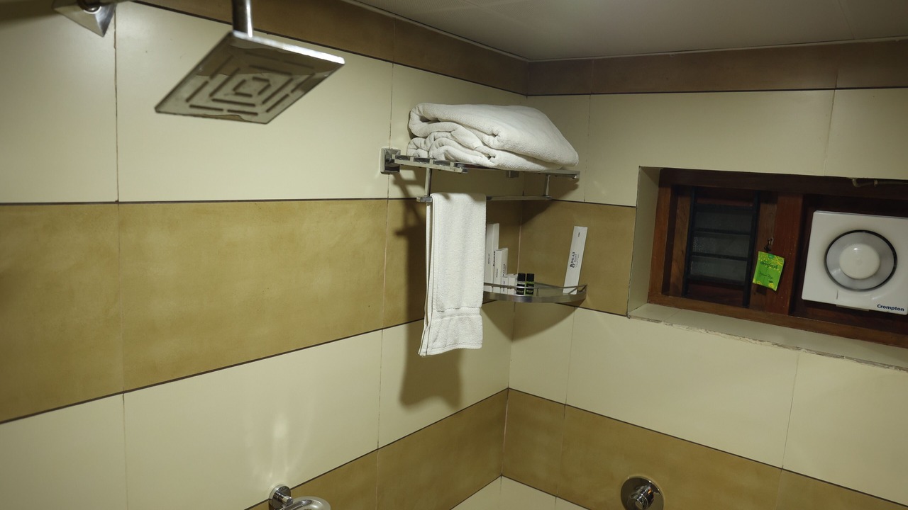 Photo of Bathroom in Hosdurg