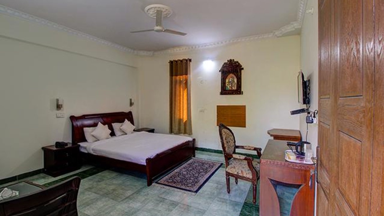 Photo of Bedroom in Kalka