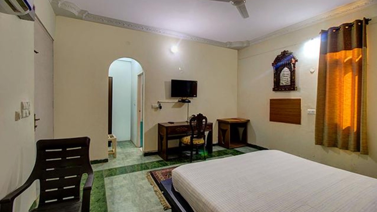 Photo of Bedroom in Kalka