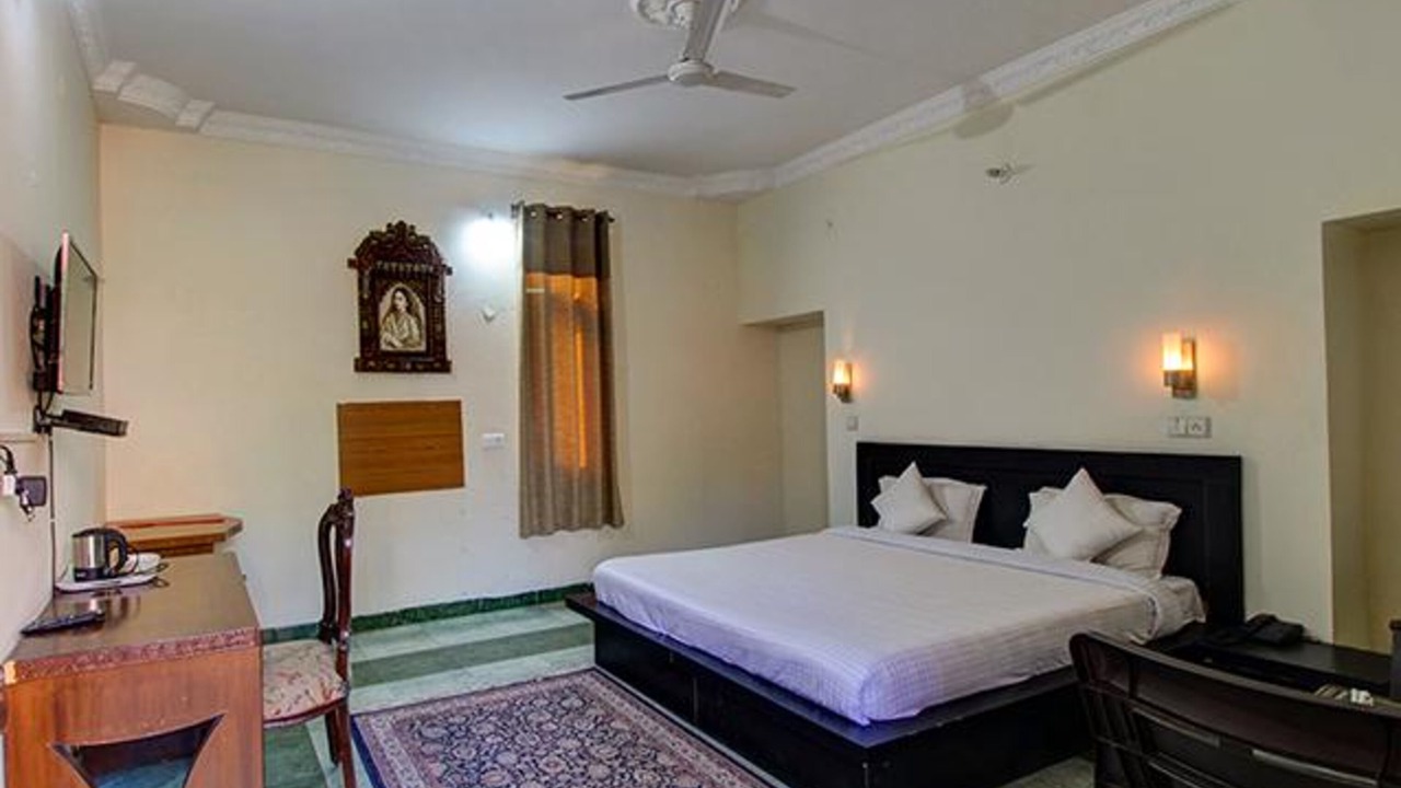Photo of Bedroom in Kalka