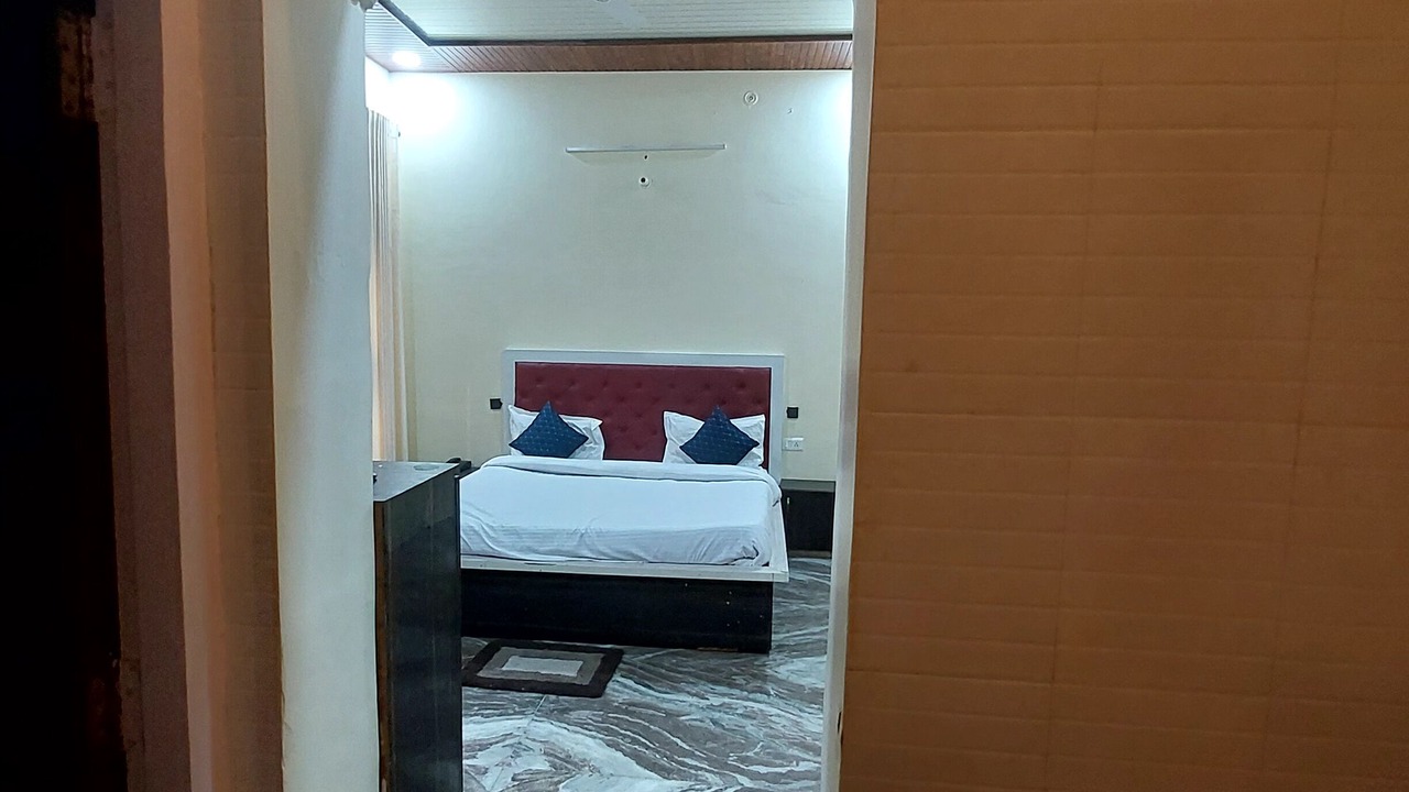 Photo of Bedroom in Ramnagar