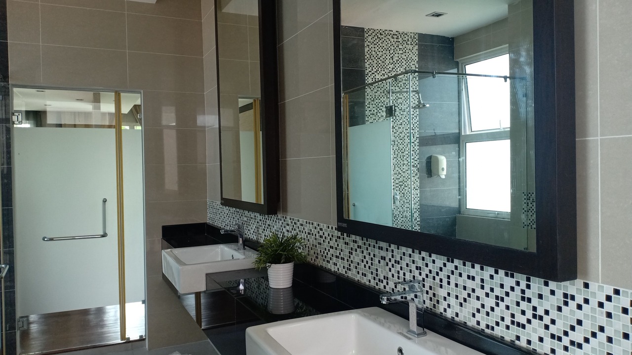 Photo of Bathroom in Bandar Penawar