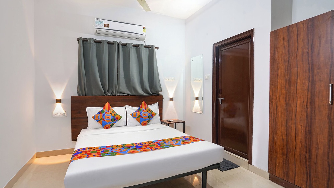 Photo of Bedroom in HITEC City