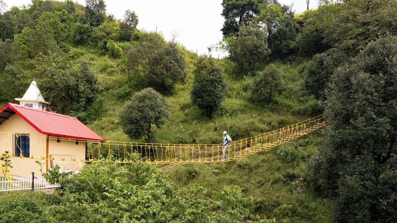 Photo of Bedroom in Naina Range