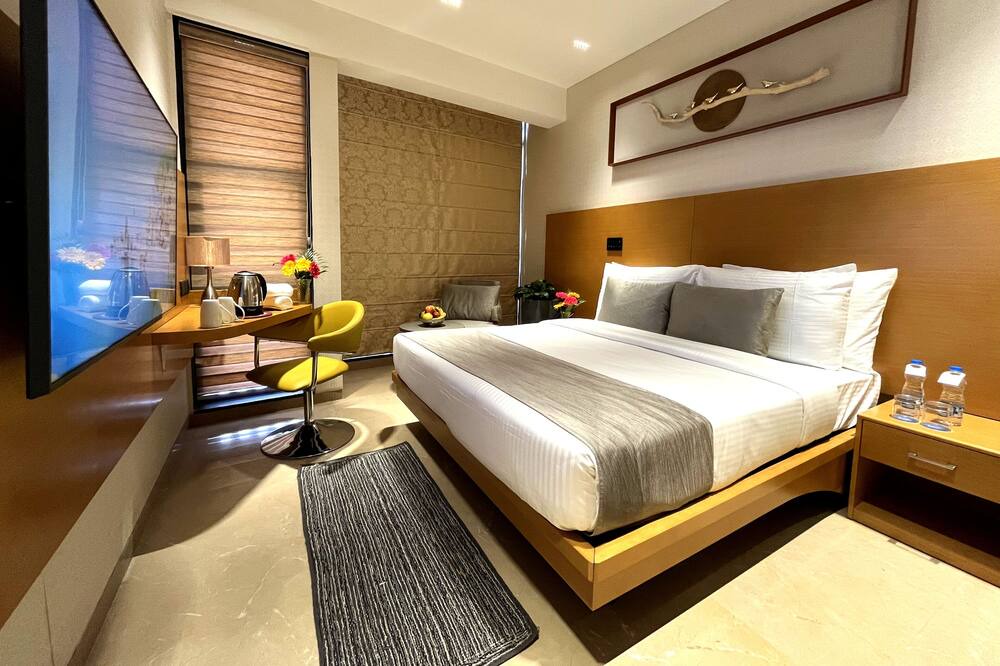 Photo of Bedroom in Alipur