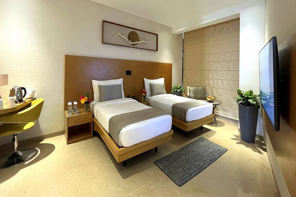 Photo of Bedroom in Alipur