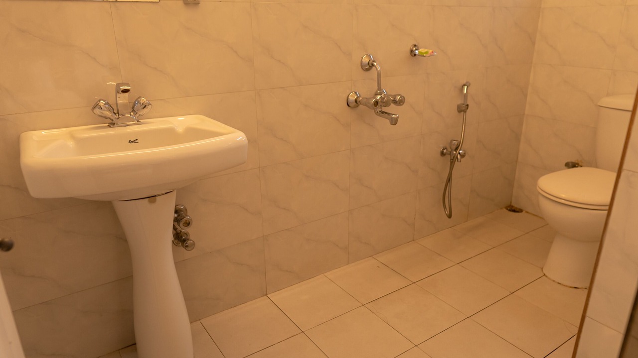 Photo of Bathroom in Laitumkhrah