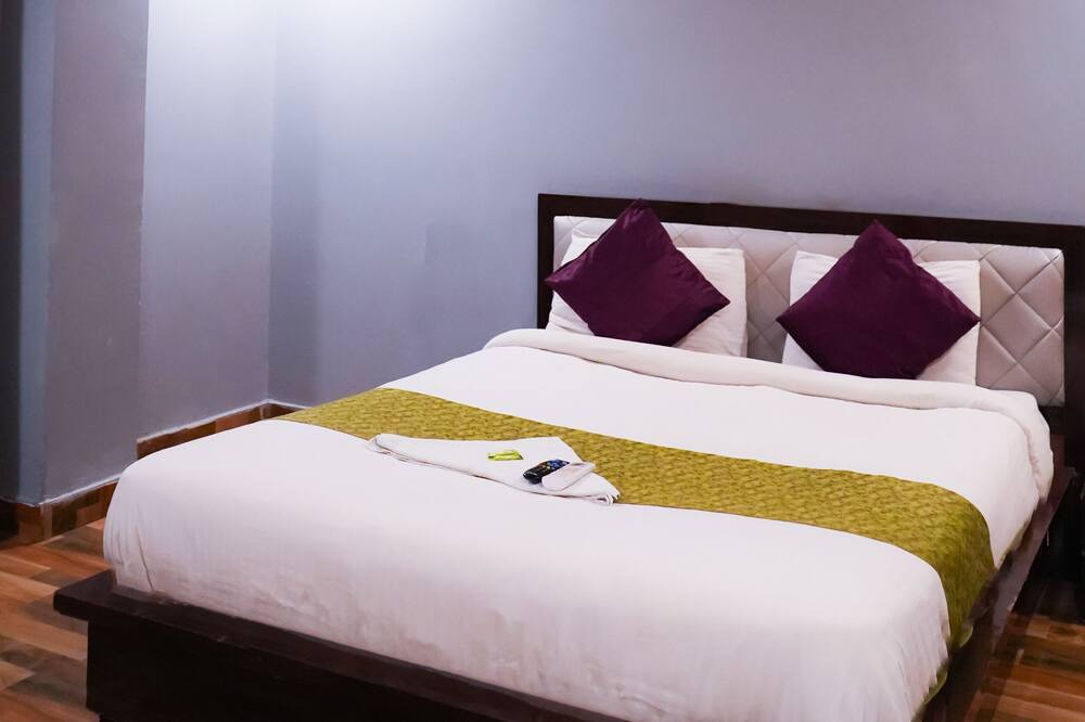 Photo of Bedroom in Sector 27